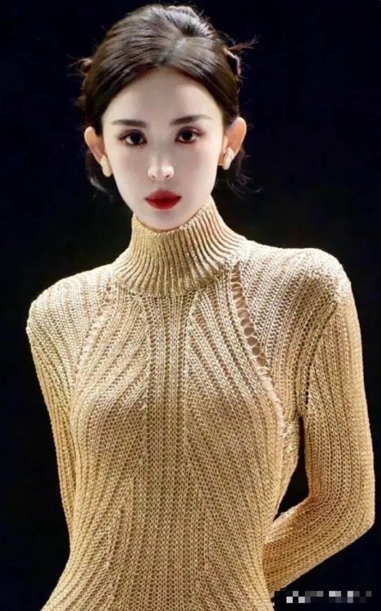 这裙子原来是毛衣裙啊？ 