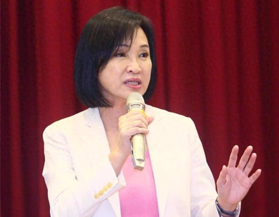 针对民进党指控民调差距1%为“介选”，国民党高雄市长参选人柯志恩直言，民调均由具