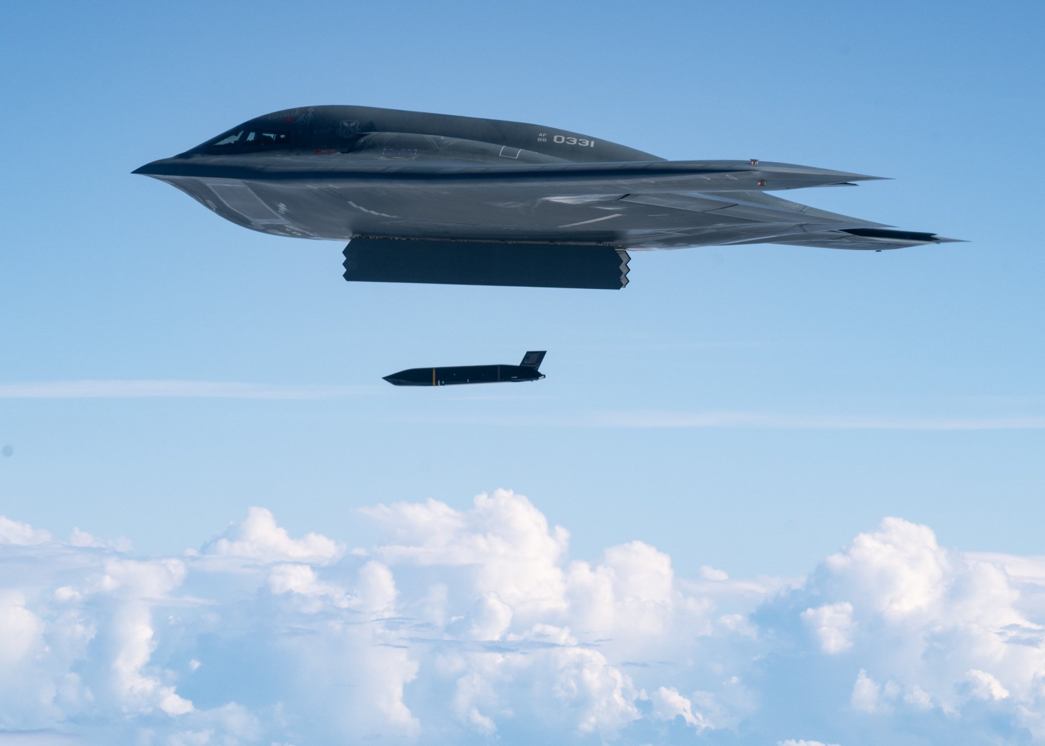 🔻美国空军第509轰炸联队的B-2A隐形轰炸机（“南卡罗来纳精神”[88-03