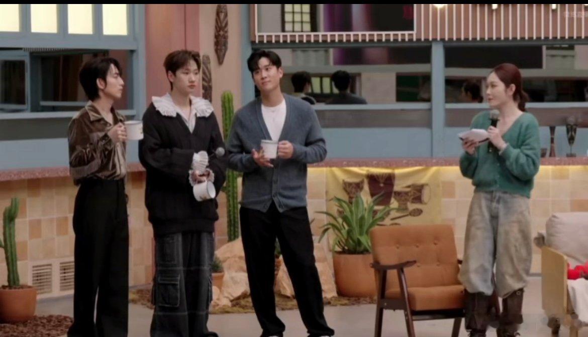 直播名场面预定！汪苏泷唱歌忘词秒变小可爱，气场全无只剩呆萌，萌混过关的样子太有梗