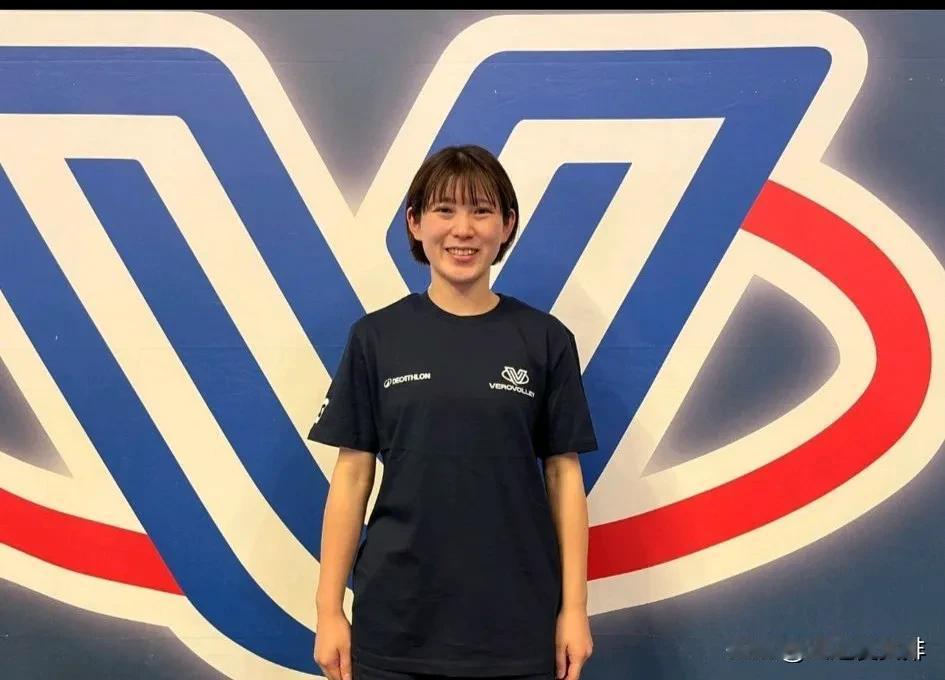 日本女排球员真是闷声干大事！
比中国女排球员留洋越来越放开了。
目前已有3位球员