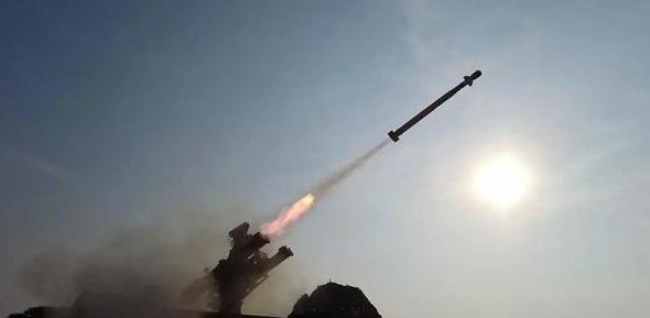 [浮云]当美国海军突袭中国货船时，外界普遍认为北京只能默默承受损失。但这起事件隐