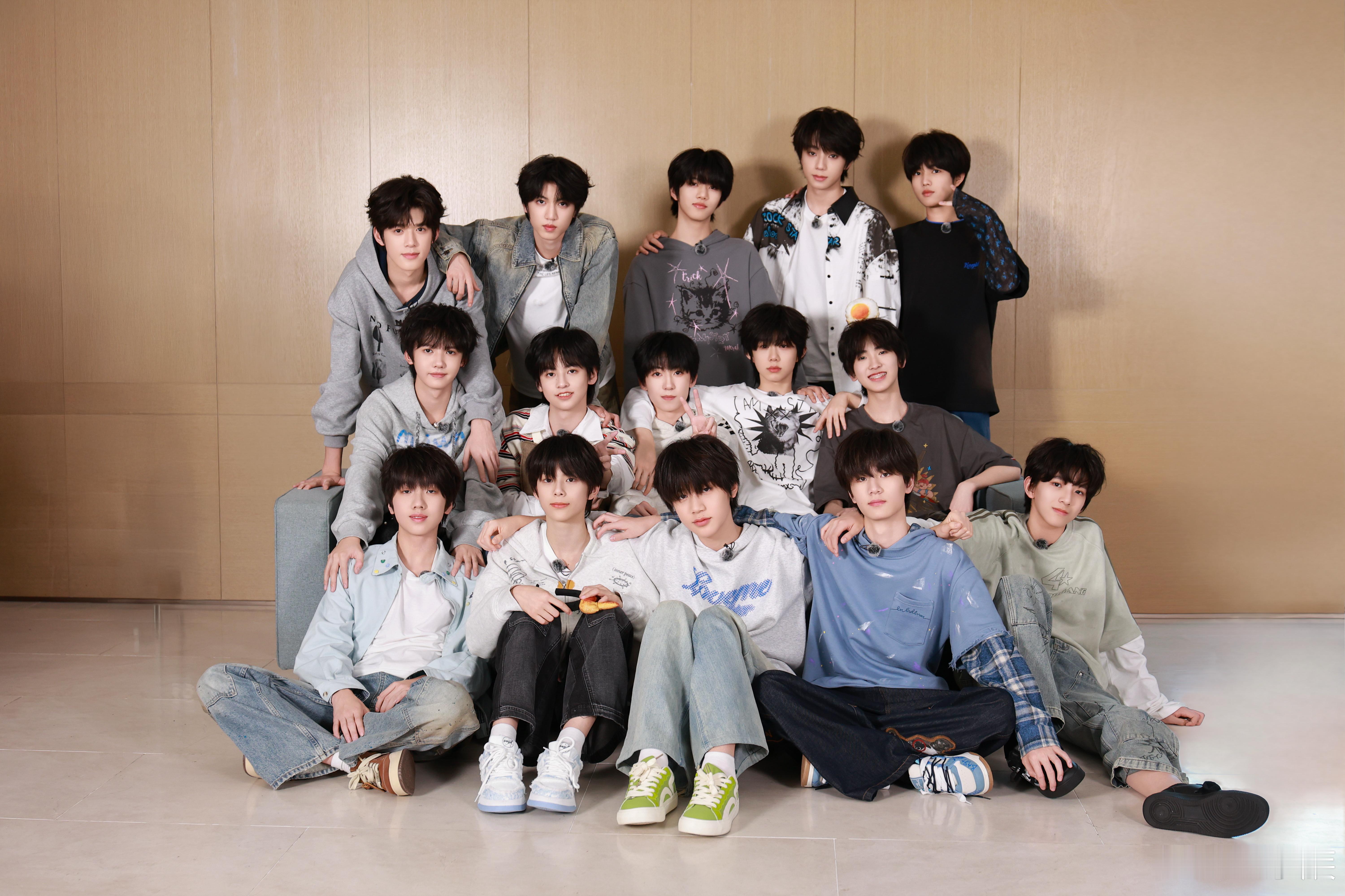 又让陈浚铭镶边？？？ 