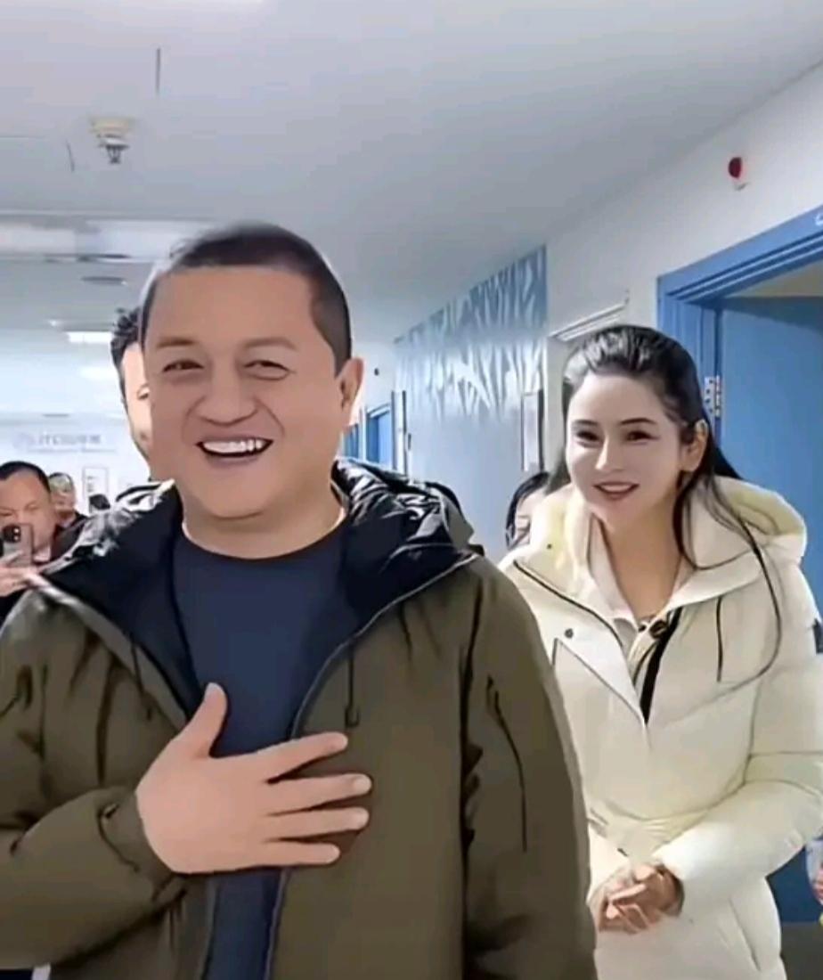 不管新院址选在哪里，李亚鹏有两件事不用发愁了！

一个是租金，一个是搬家！

民