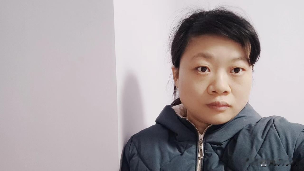 如果你的另一半是那种脾气暴躁，不能好好说话的人，那么你跟他沟通的秘诀就是少沟通，