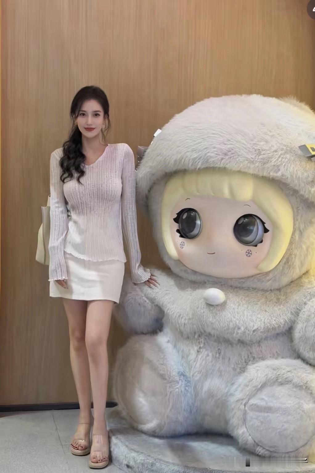 这要是在大唐
不是皇后也是贵妃[爱慕][爱慕]
