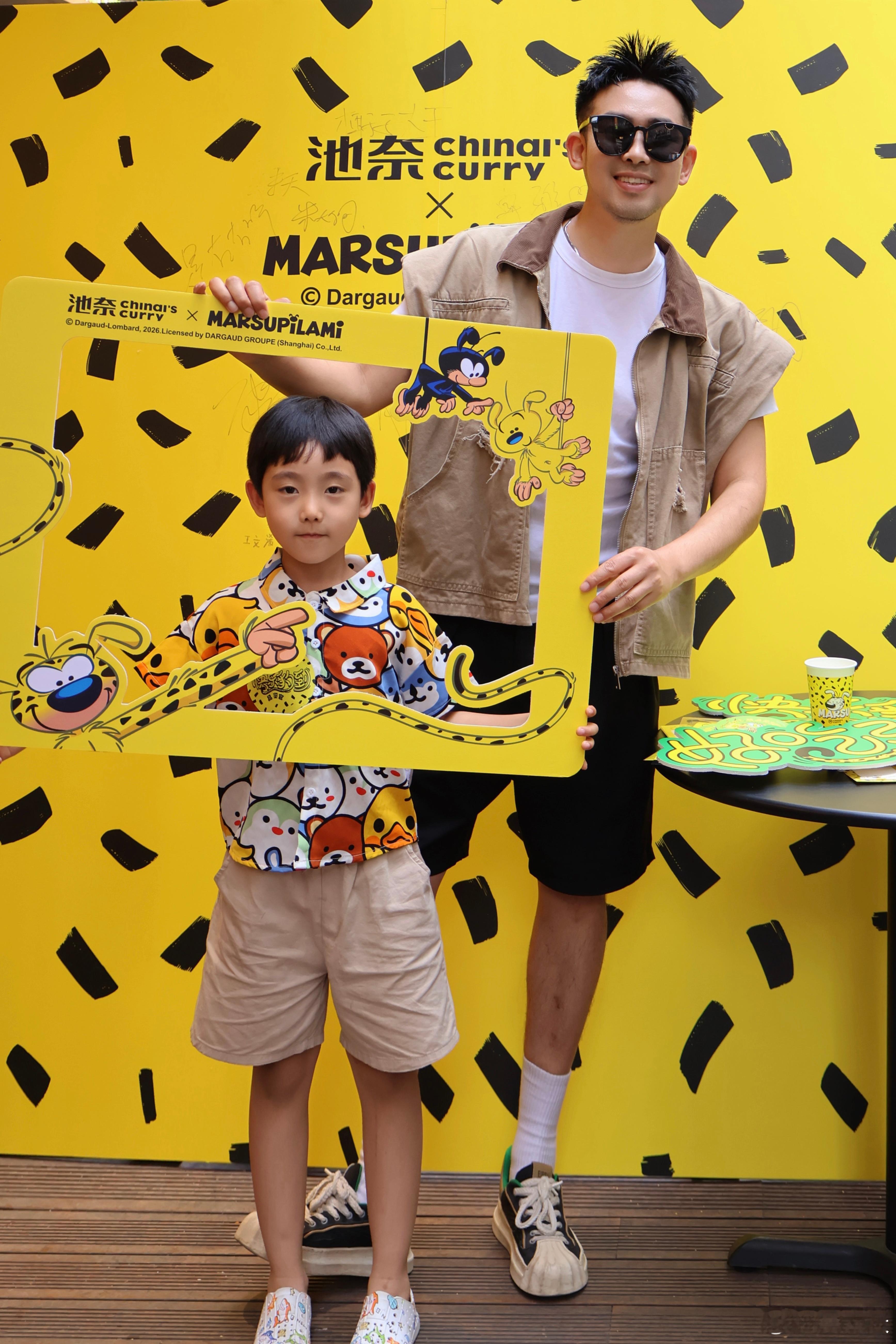 池奈八周年 · 咖喱季携手比利时国宝IP「长尾豹马修」🐆推出儿童套餐「快乐豹到