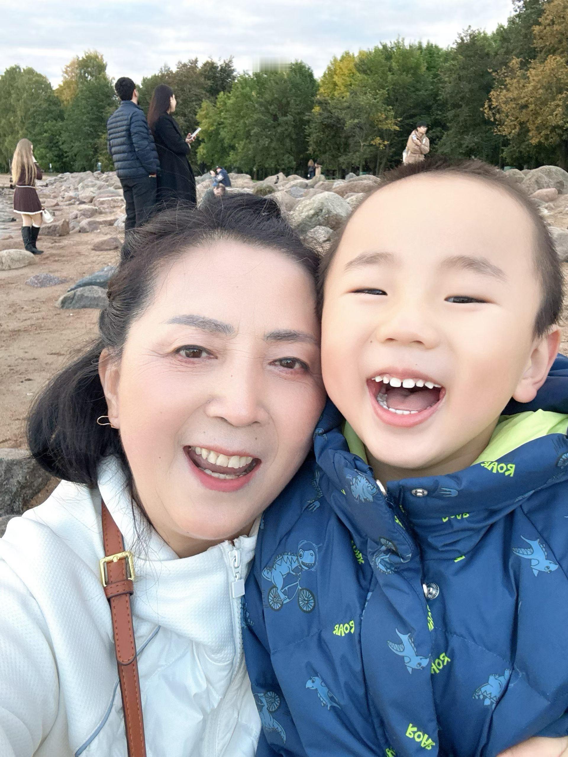 又是一年中秋🥮花好·月圆·人团圆[烟花]（此刻，圣彼得堡时间：2026.9.2