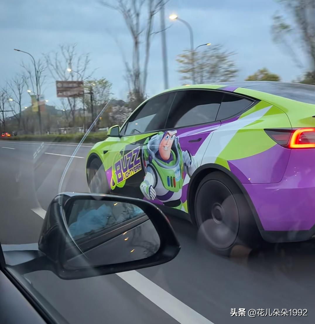 也太帅了！北大道上遇到喜欢的ip。
谁能忍住不拍几张呢