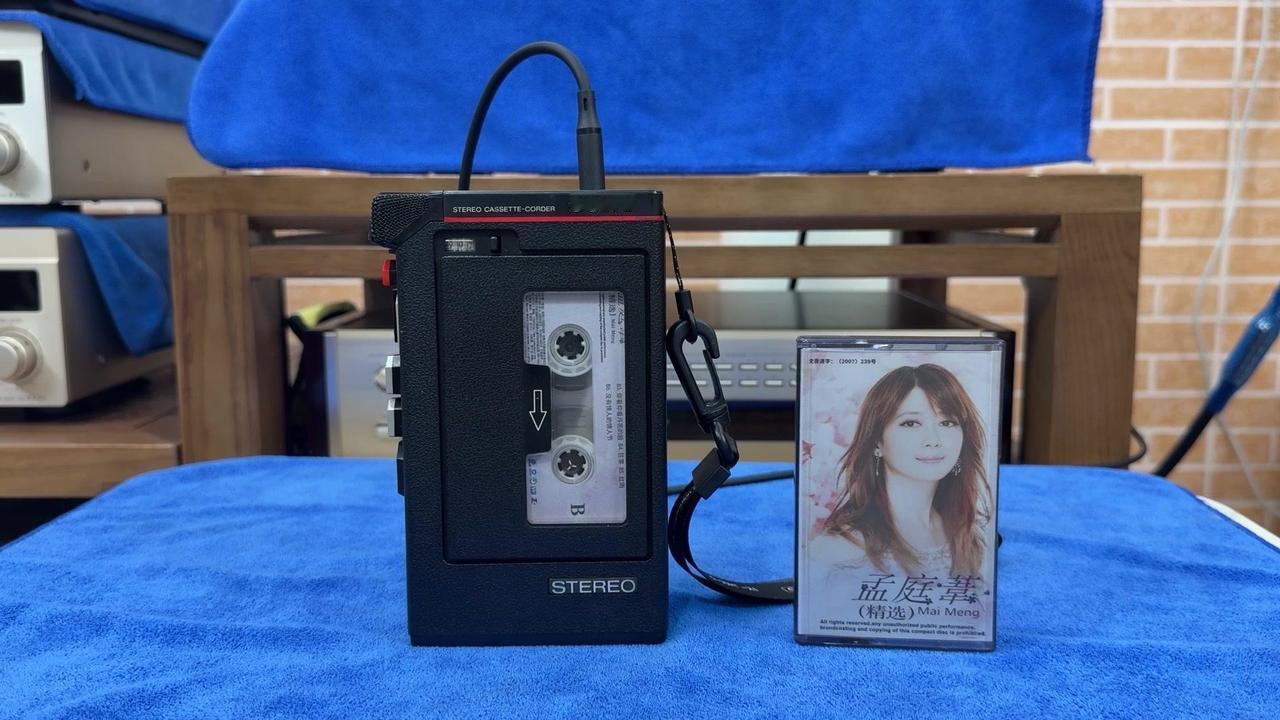 接上功放，秒变一台卡座！🎧

拿到索尼TCS-310真的被惊艳到！体积小巧却功