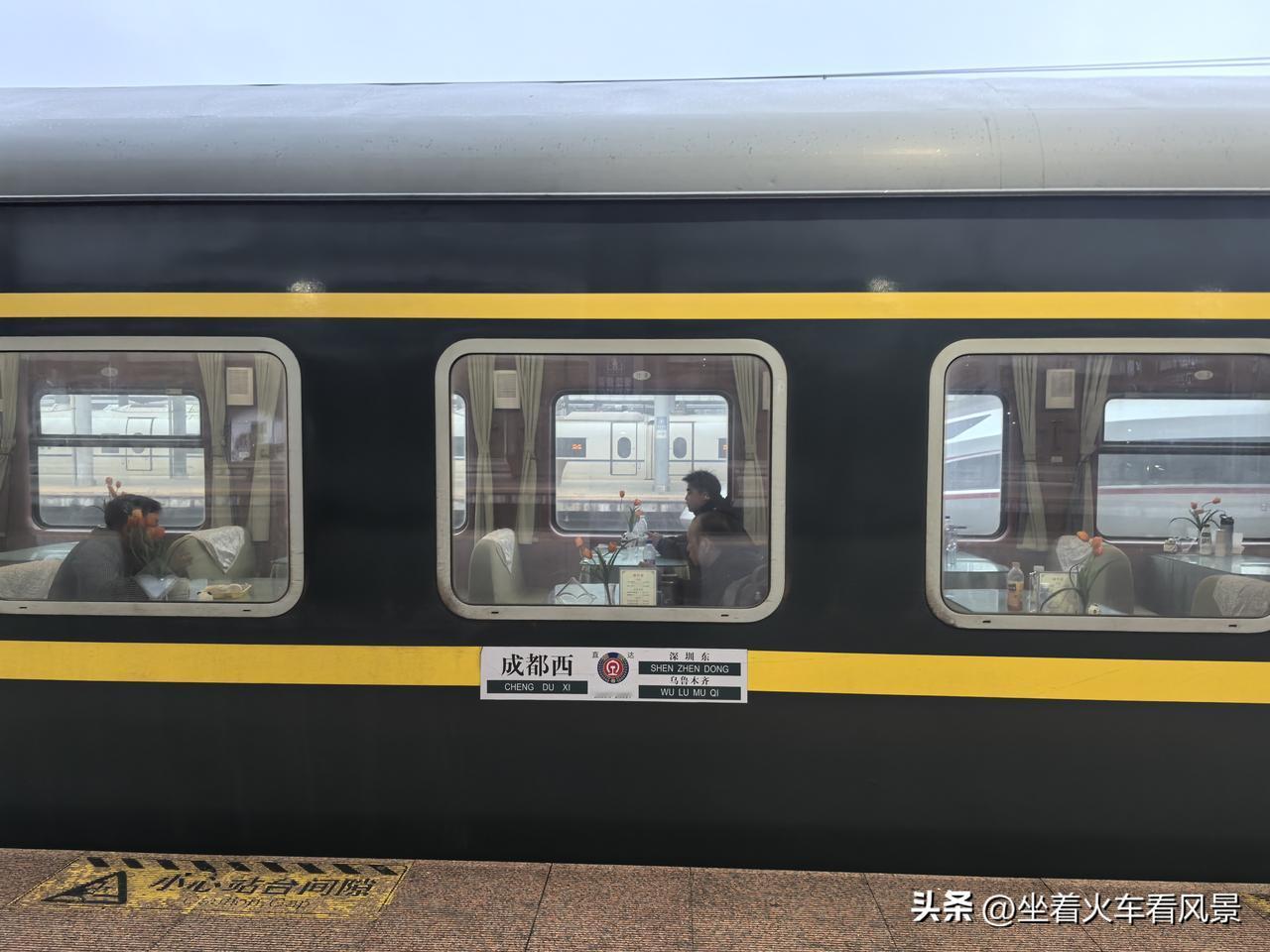 今天乘车遇到了一个神人，让我这常坐车的老司机都惊叹不如！我是今天早上乘坐Z586
