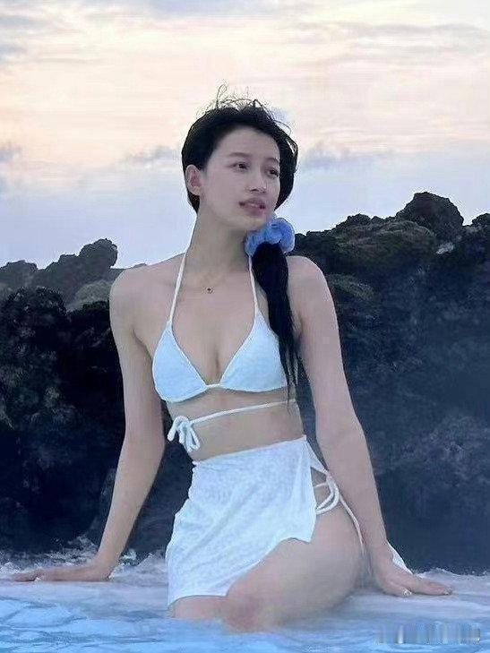 孙怡颜值身材都是顶级的，生完孩子没有妊娠纹，没有小肚腩，老公不懂得珍惜。 ​​​