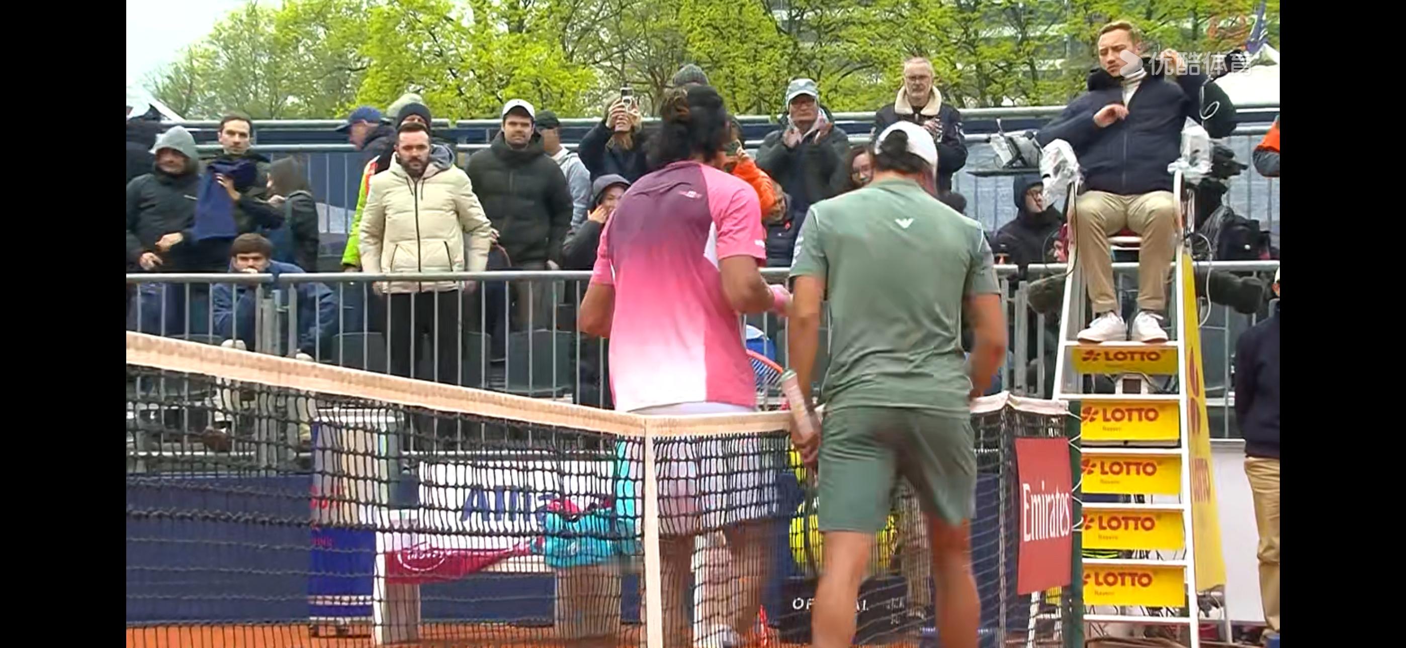 张之臻在慕尼黑首轮，以6-7(5)、6-3、1-6不敌达尔德里，无缘晋级第二轮。