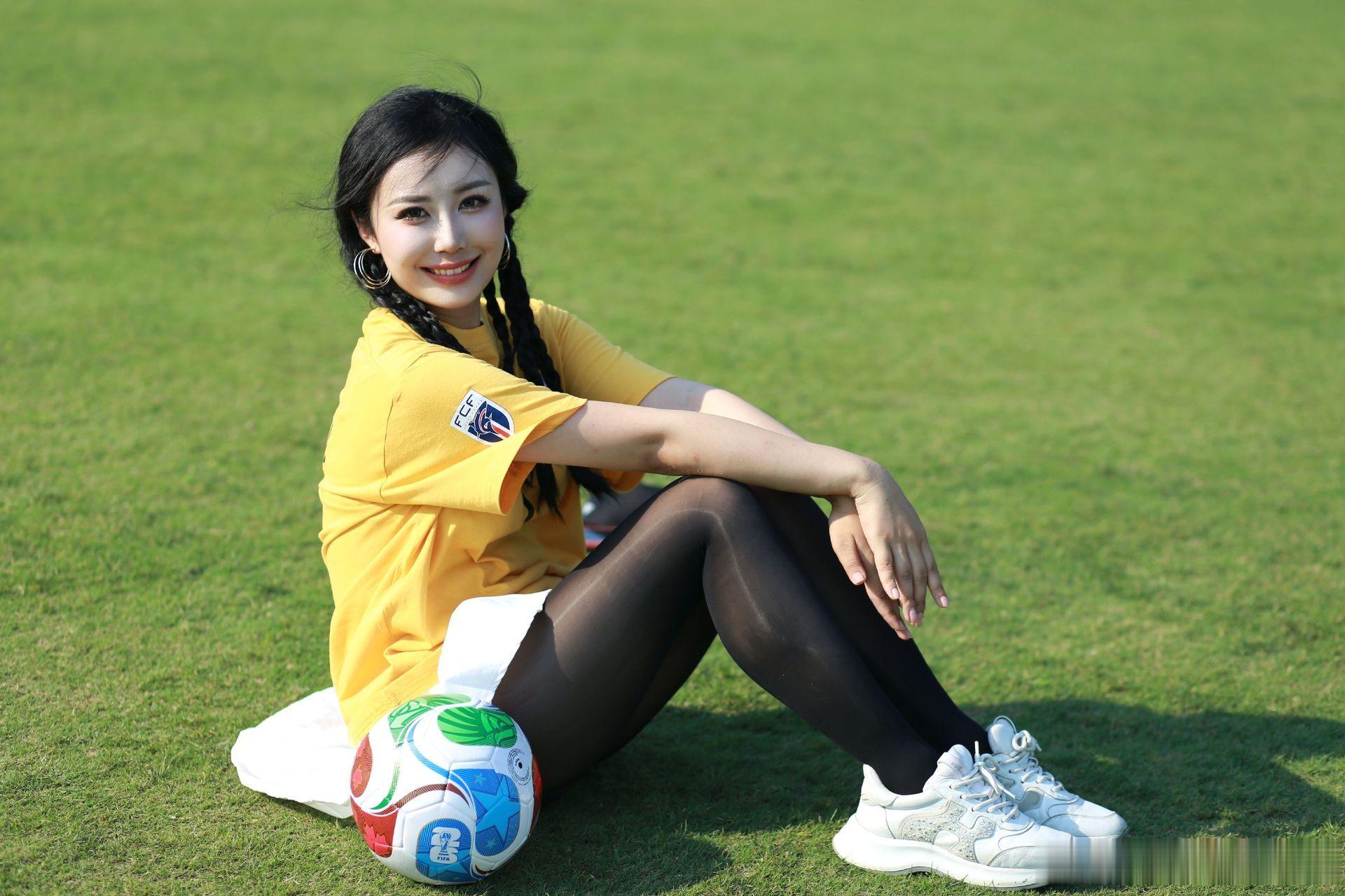 约拍 世界杯你看喊谁 