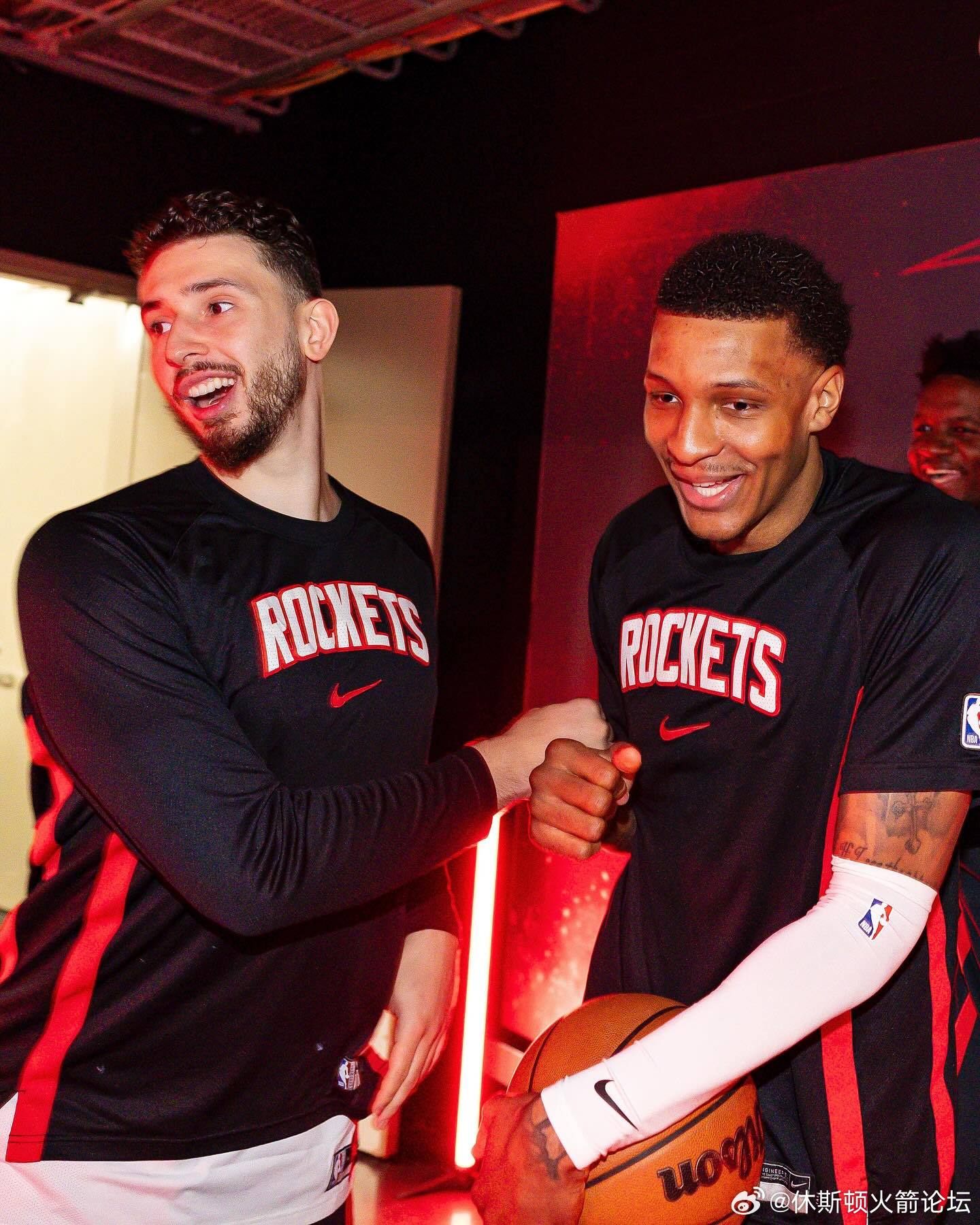 本赛季还剩10场比赛时，火箭队需要全胜（10胜0负）才能超越上赛季的胜场数，而2