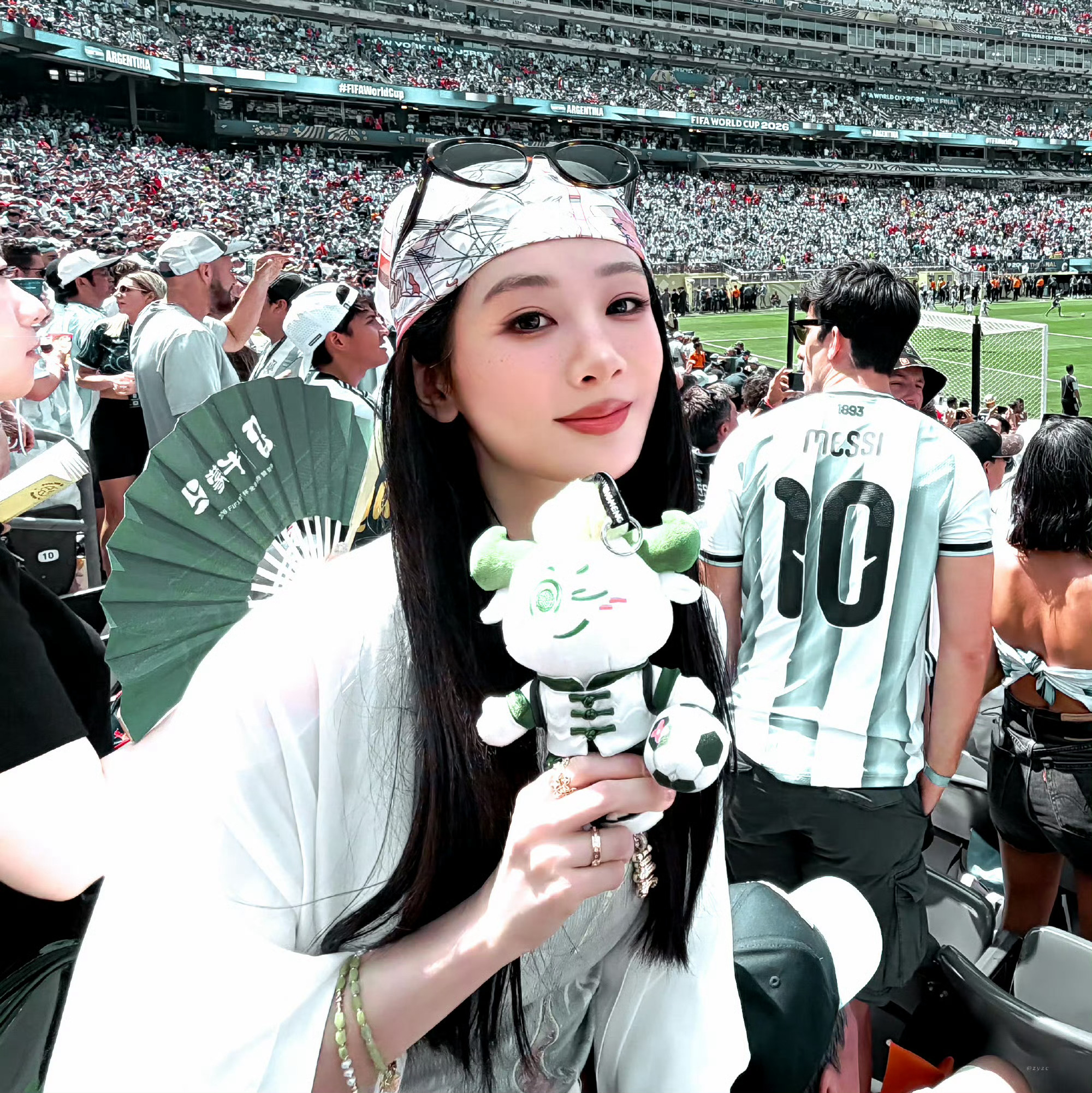 杨紫 💜杨紫家业💜杨紫李祯💜杨紫从墨香中走来，她是李祯，肩负着家族的荣耀与