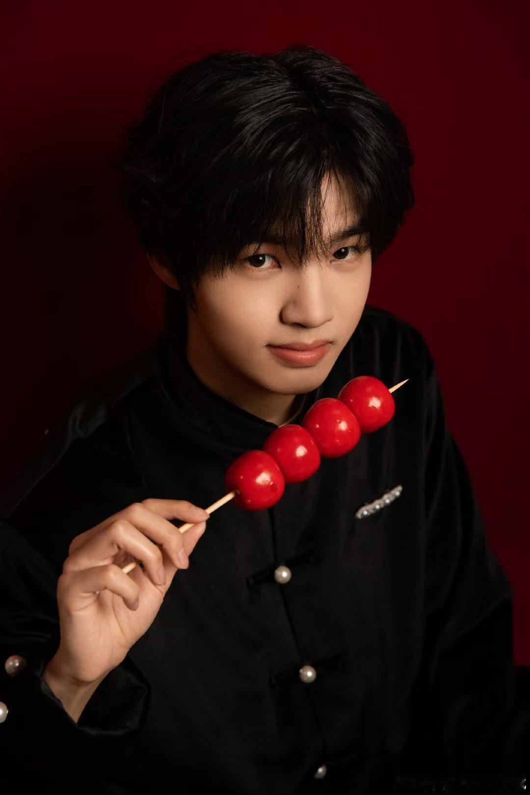 钎城祝大家除夕快乐钎城大家除夕快乐钎城祝大家除夕快乐 钎城你可太萌了 