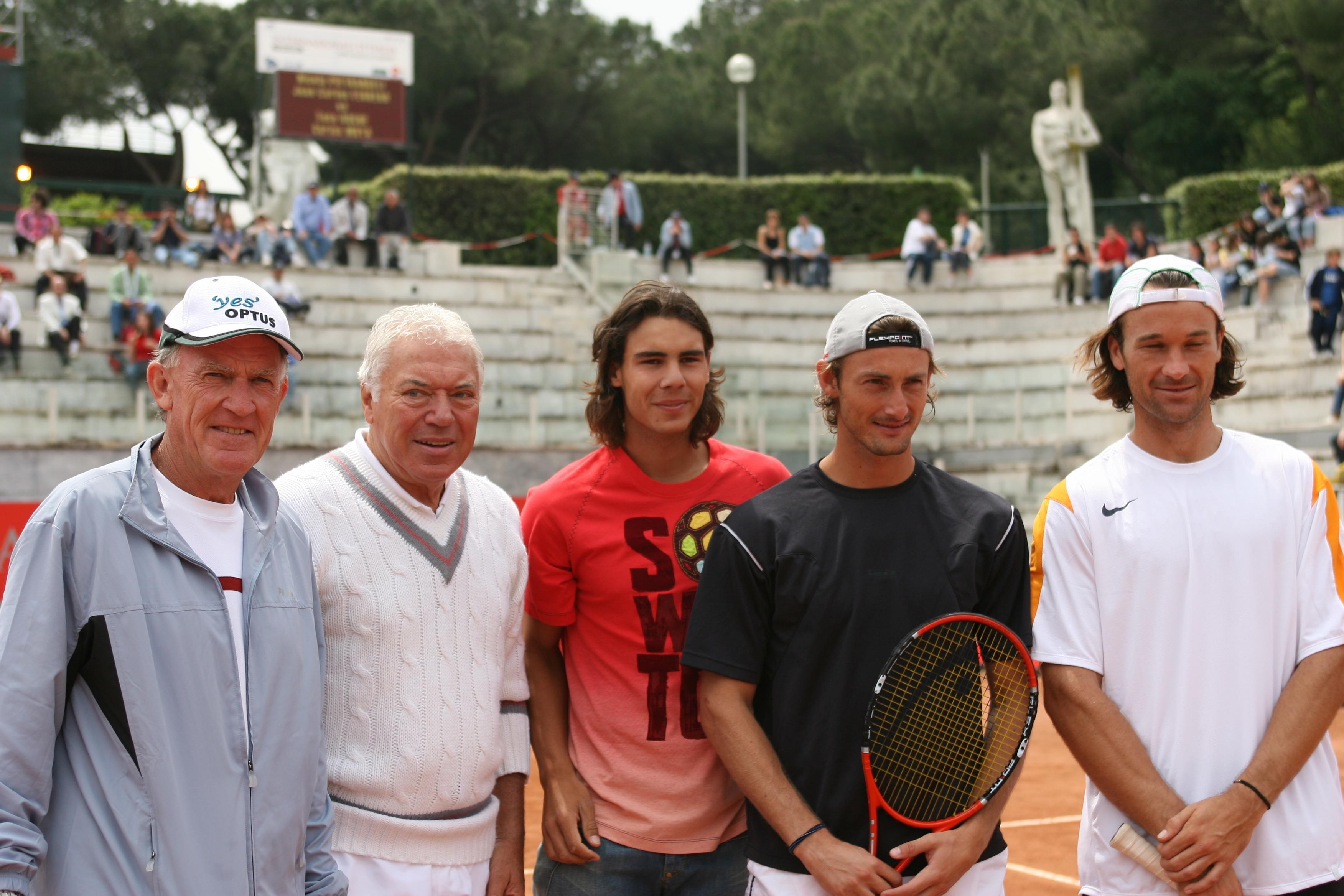 两届法网冠军得主、唯一一位入选国际网球名人堂的意大利人彼得兰杰利，于近日安详离世