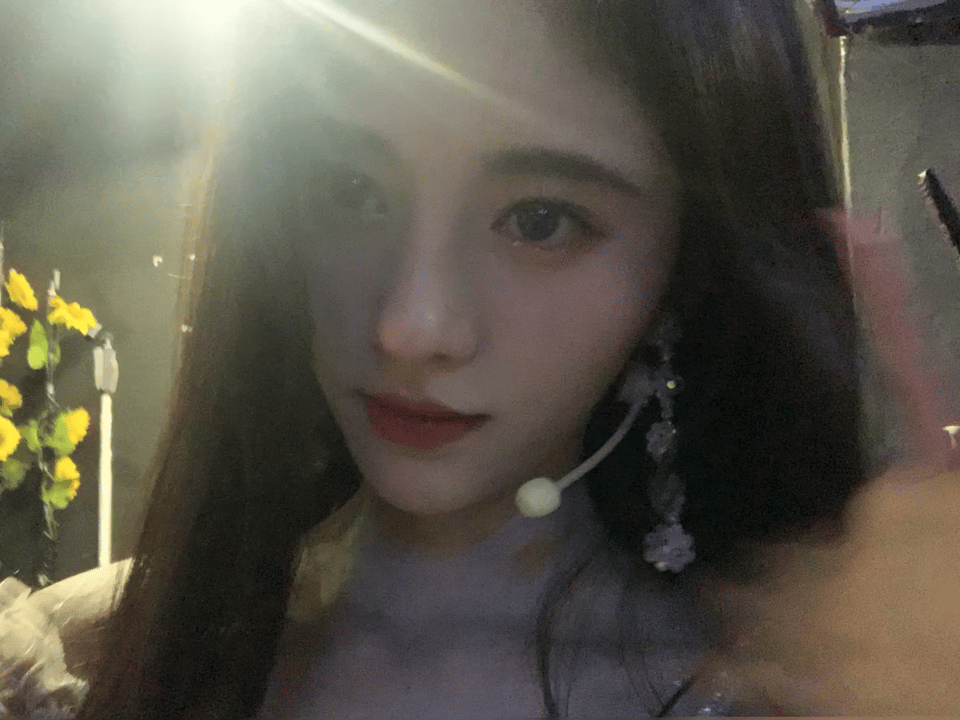 点赞特效变成鞠婧祎了，不信你试试看！ 