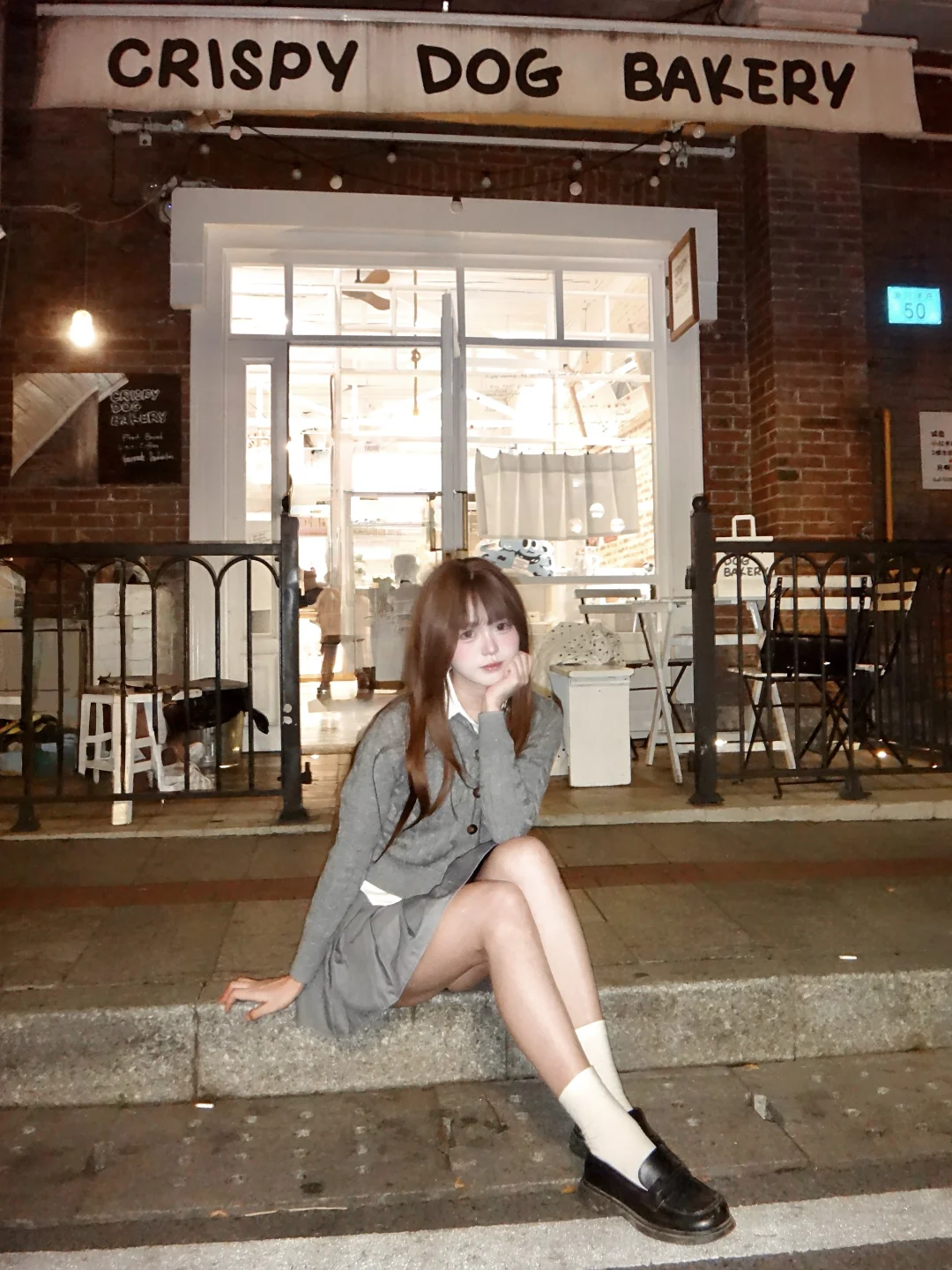 晚上的咖啡店路过一下｜复古ccd韩妹拍照姿势