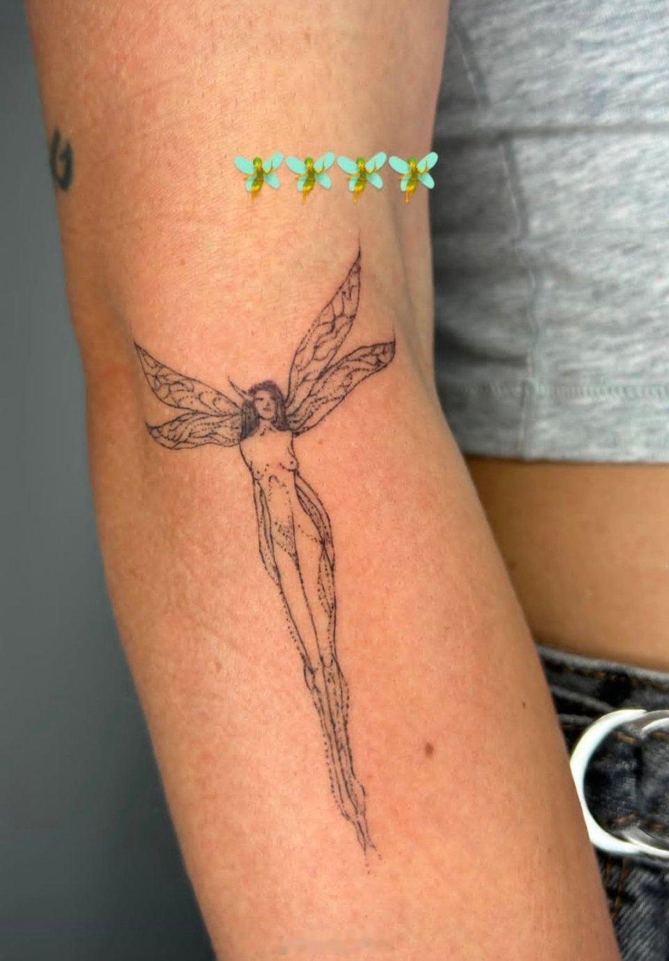 女排[超话] 卢比安的新tattoo[666][666][666] ​​​