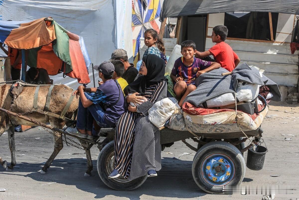 法塔赫和哈马斯，为什么兄弟间的仇，比对外人以色列的仇还大？
表面看，这哥俩，是政