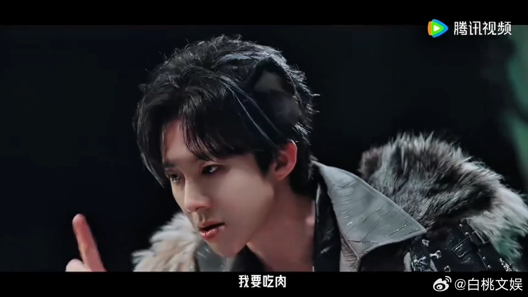 刚才听到"我的职场法则就是——我要吃肉我要喝汤"，我正在喝水直接喷了。宁哥你这狼