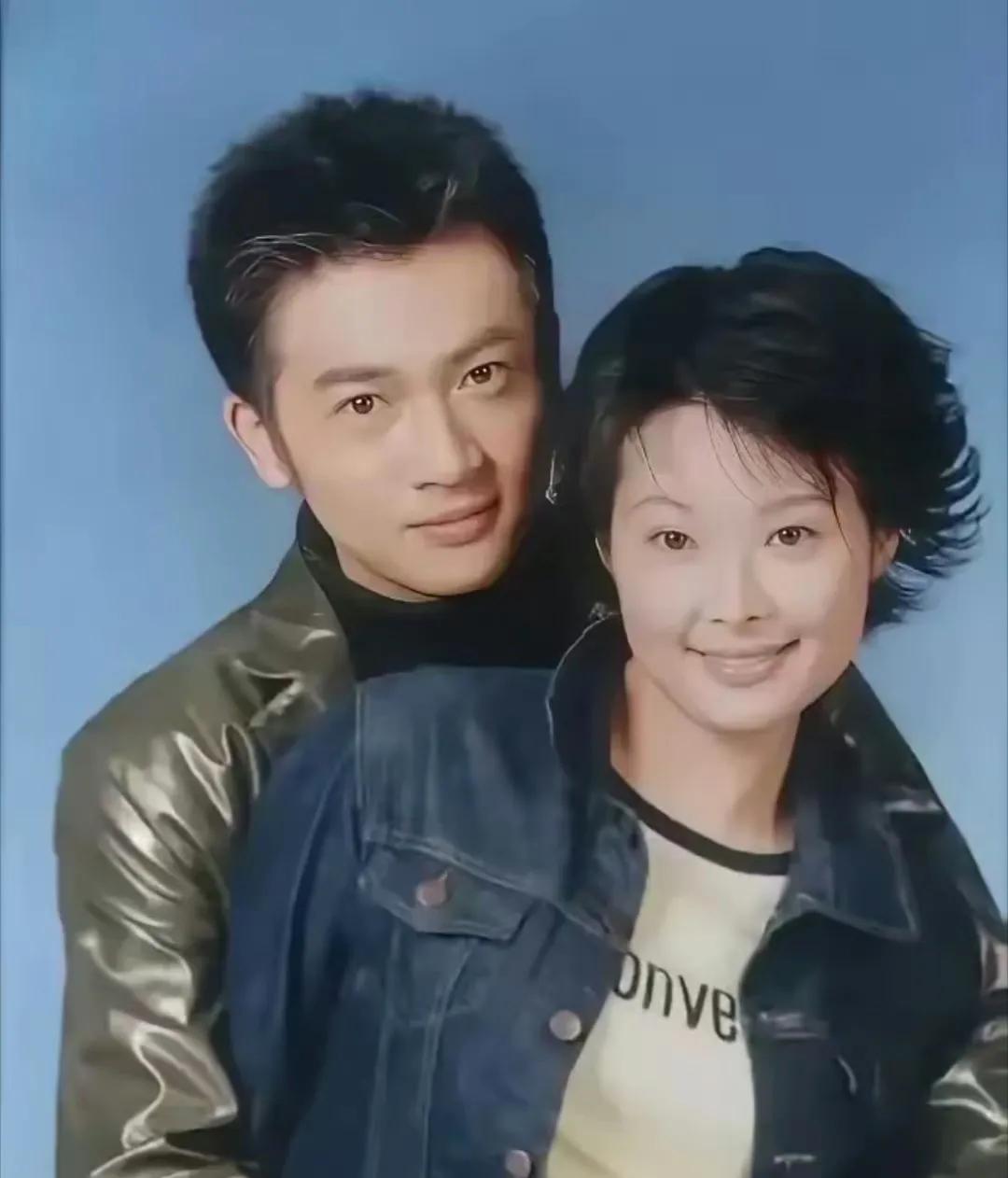 次元壁破了，这俩人同框怎么一股子次元壁破了的感觉，更令人震惊的是他们还拍过青春偶