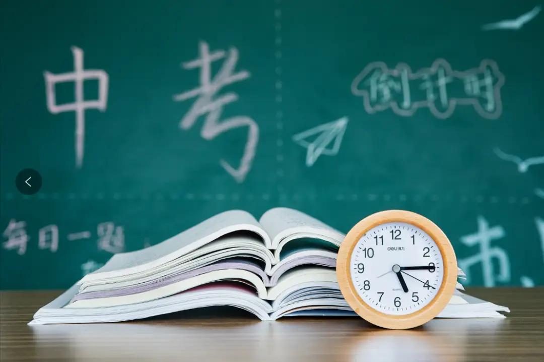 昨天浙江的中考生是哭着走出来的，特别是语文和科学都比较难，题目比较新颖灵活，适合