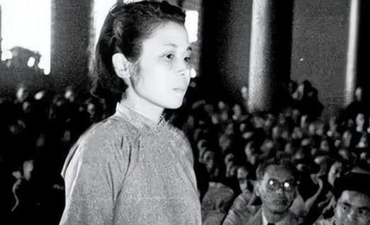 1940 年军统女特务冒死救出地下党，11 年后她被捕临刑前请求：找到当年那人，