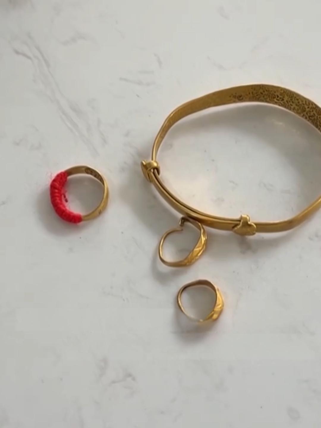 马大哈碰到了好心人！江苏扬州，女子陪奶奶去医院检查，期间奶奶摘下金手镯、金戒指和