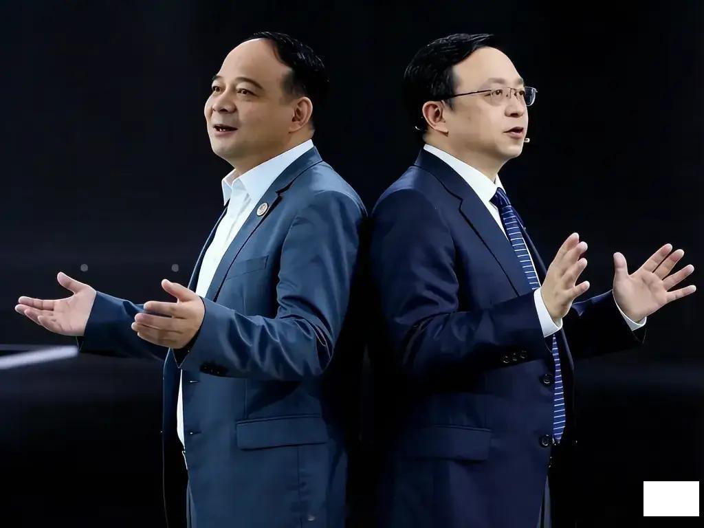 中国新能源两大顶流，走了完全相反的两条路，结局太不一样！王传福（比亚迪）：全链条