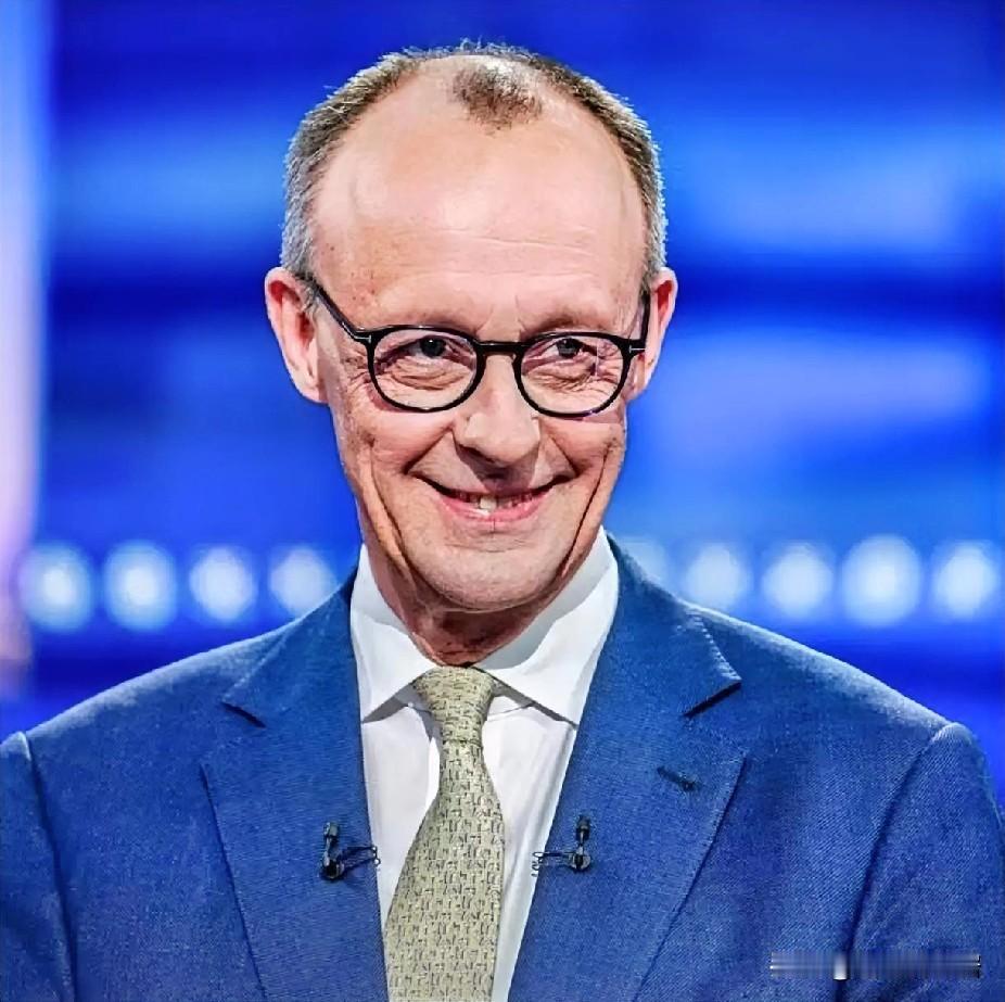 德国向波兰部署战机！

12月5日，波兰武装部队作战司令部宣布，从12月6日起，