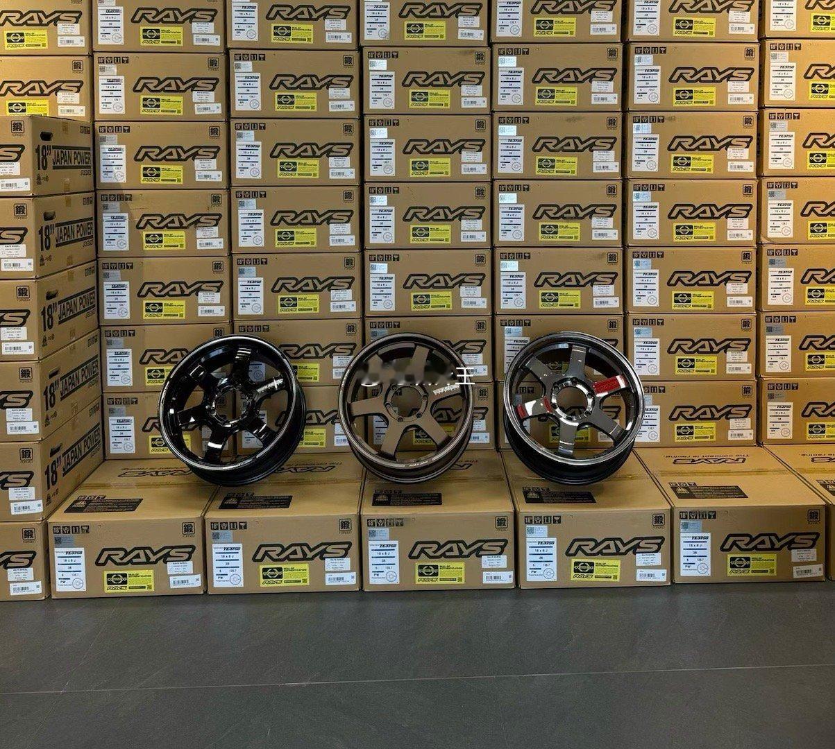 到货几十套RAYS TE37锻造轮毂，都是LC300  LC250  LX600
