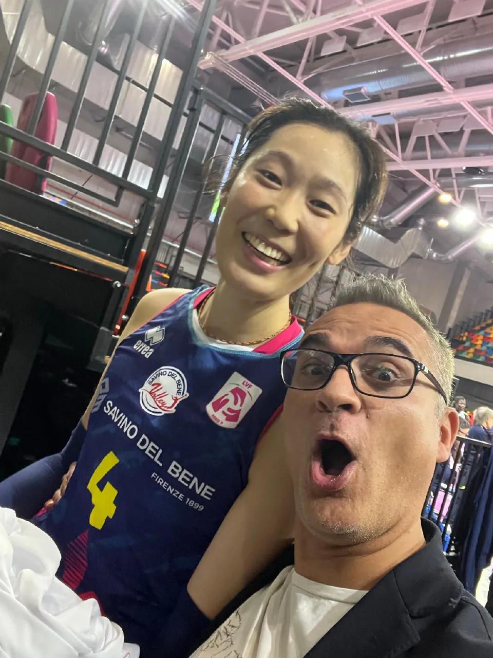 朱婷新赛季或会加盟米兰！
意媒曝朱婷下赛季可能加盟米兰。如果真是这样，朱婷将与艾