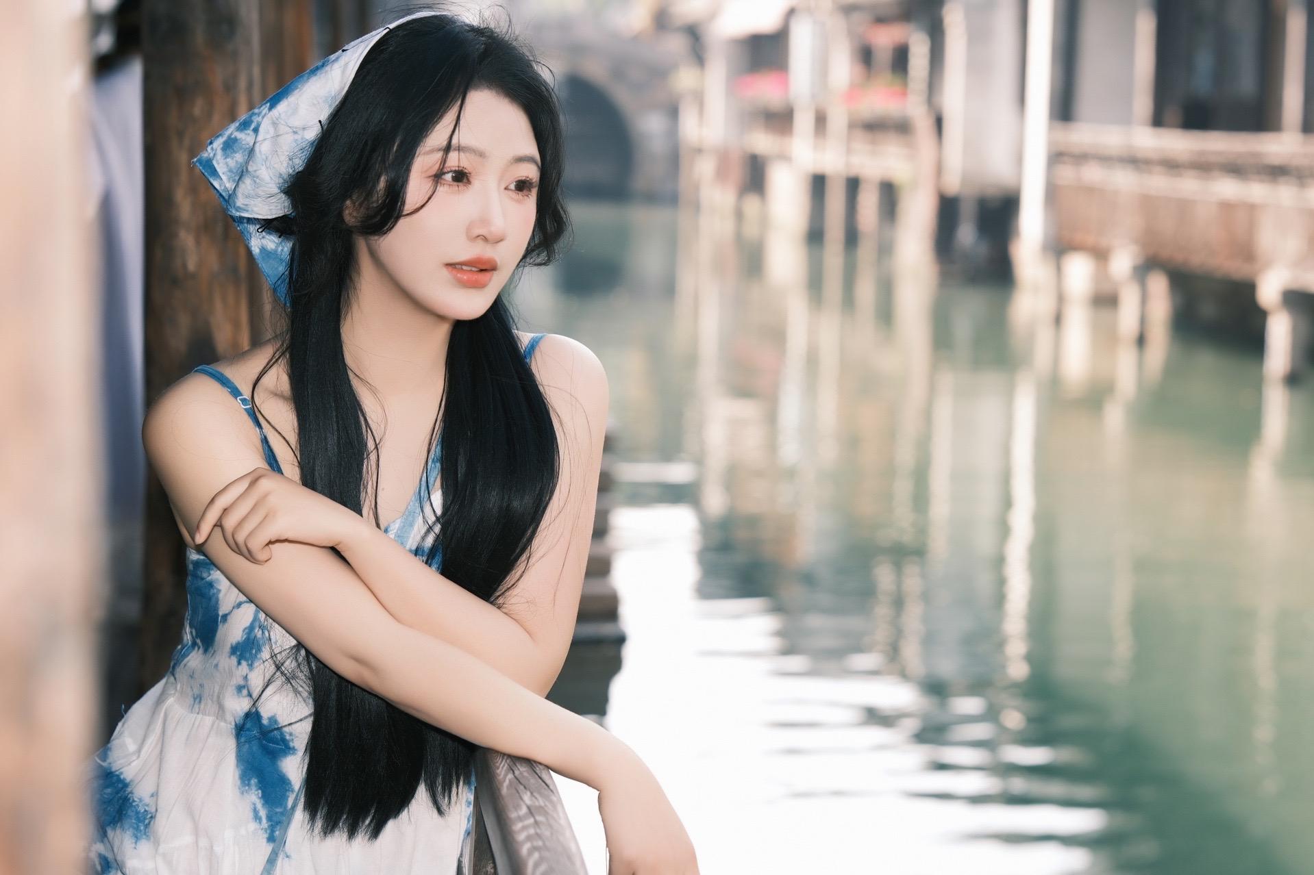 在乌镇拥有一条扎染裙子，独属自己的浪漫。