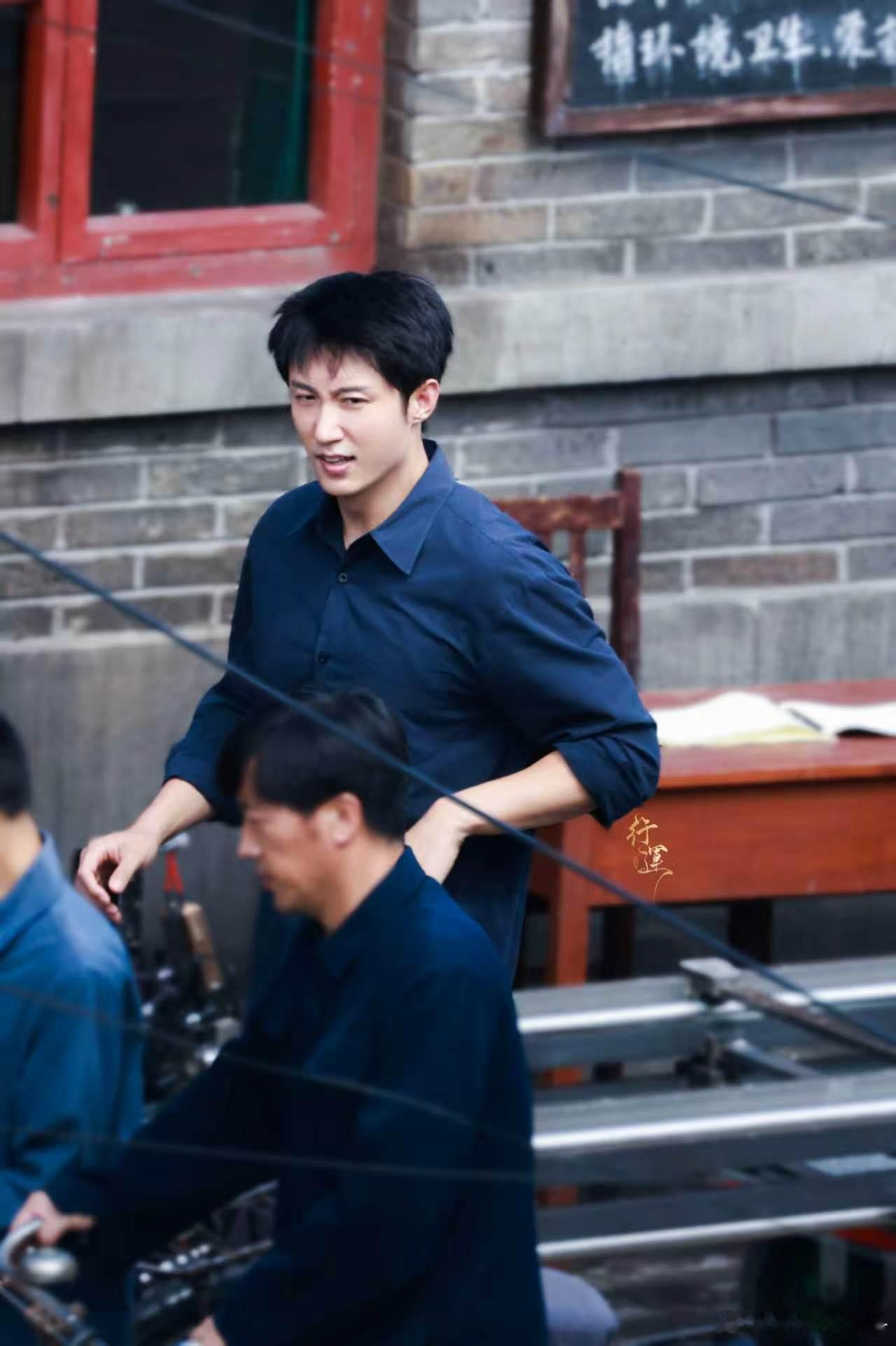 黄景瑜今年第二部央视剧 两高联合打造的剧集规格非常高，能拿到男主位置，说明片方极
