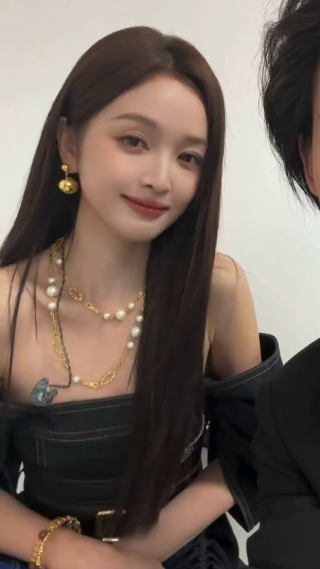 吴宣仪wxy中国电影120周年活力之夜 这张合影的live图好美