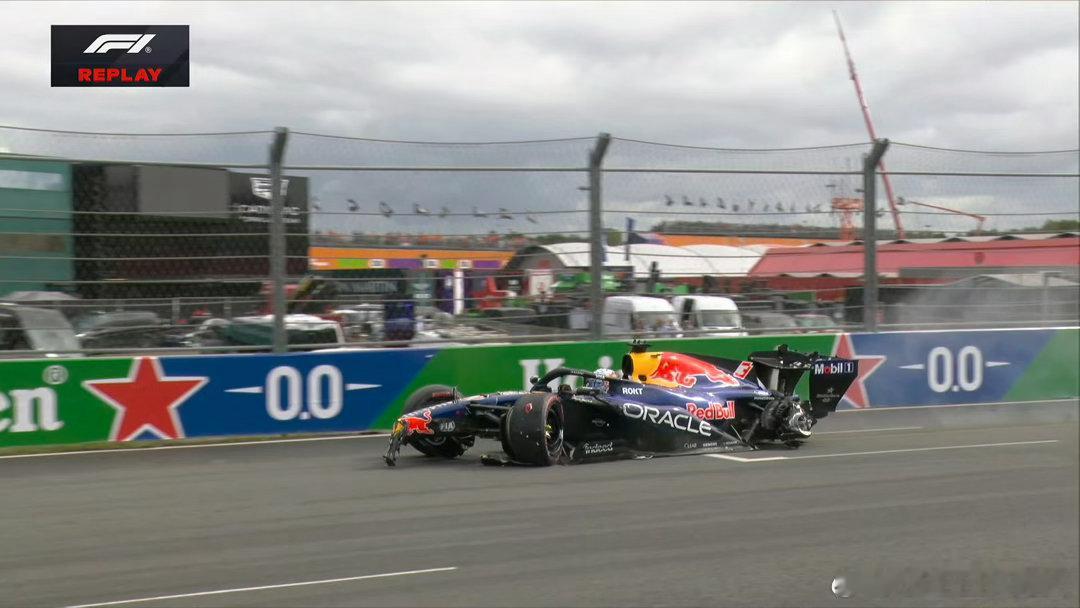 2026f1荷兰大奖赛入弯失控发生严重事故，维斯塔潘就这样结束自己的最后一次主场