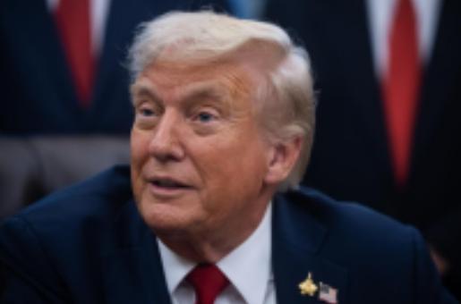 美国急了，喊话中国！特朗普公开表态中美关系，如今中国和美国之间的关系非常好，更是