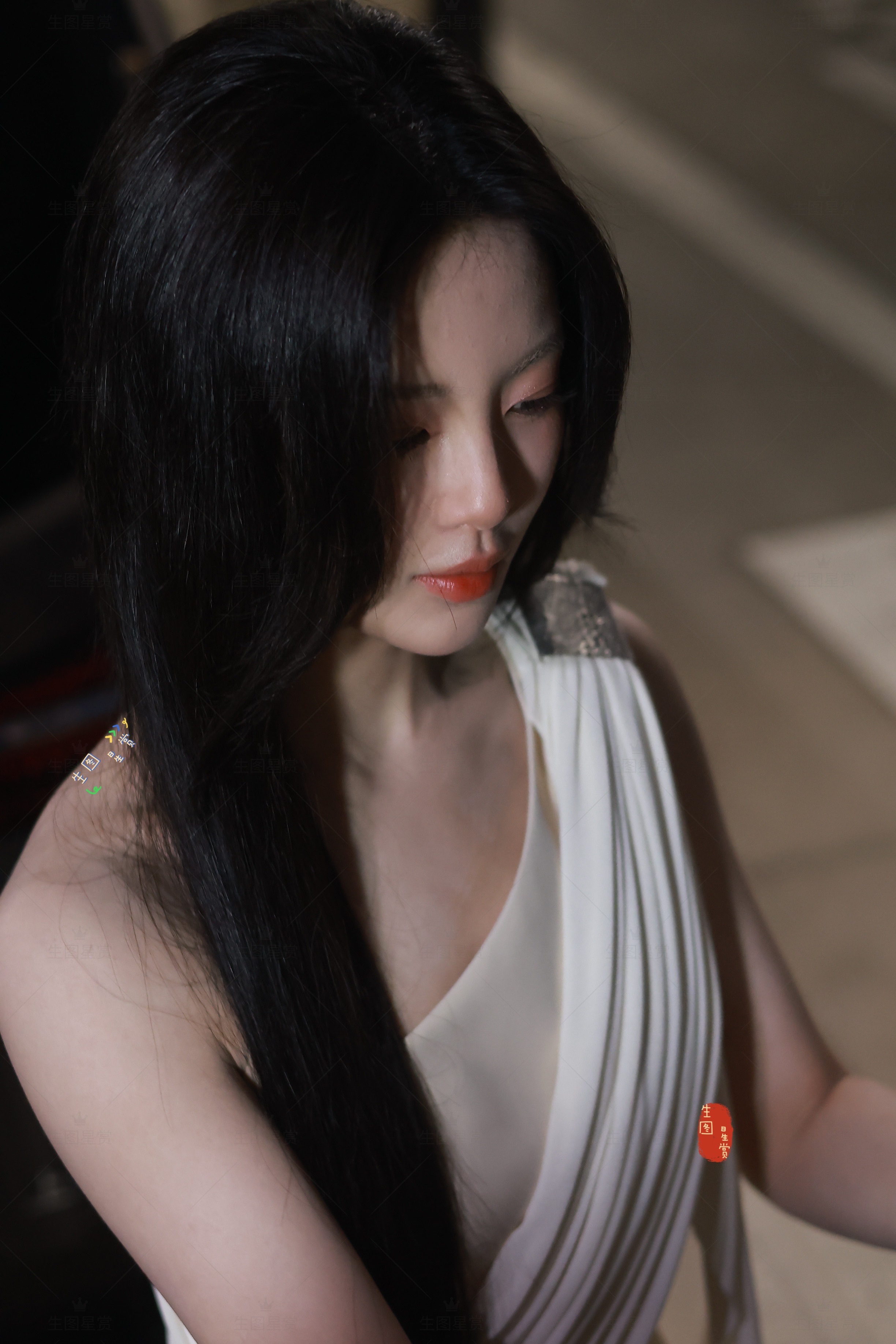 黑长直超越妹妹，软软香香的💘昨天心动的信号 上下班拍了拍心动的信号9杨超越心动