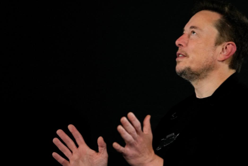 马斯克一句话点醒全世界：现在全球疯抢的不是芯片，是中国造20万一台的“大铁箱子”