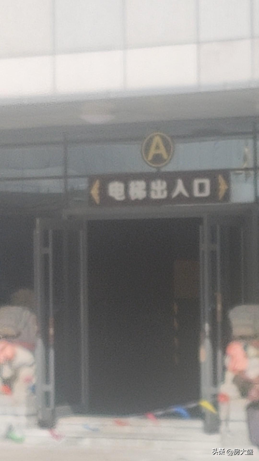 这段时间迷茫找不到方向太正常了，别慌。迷茫其实是人生在提醒你该重新选路啦，不用一