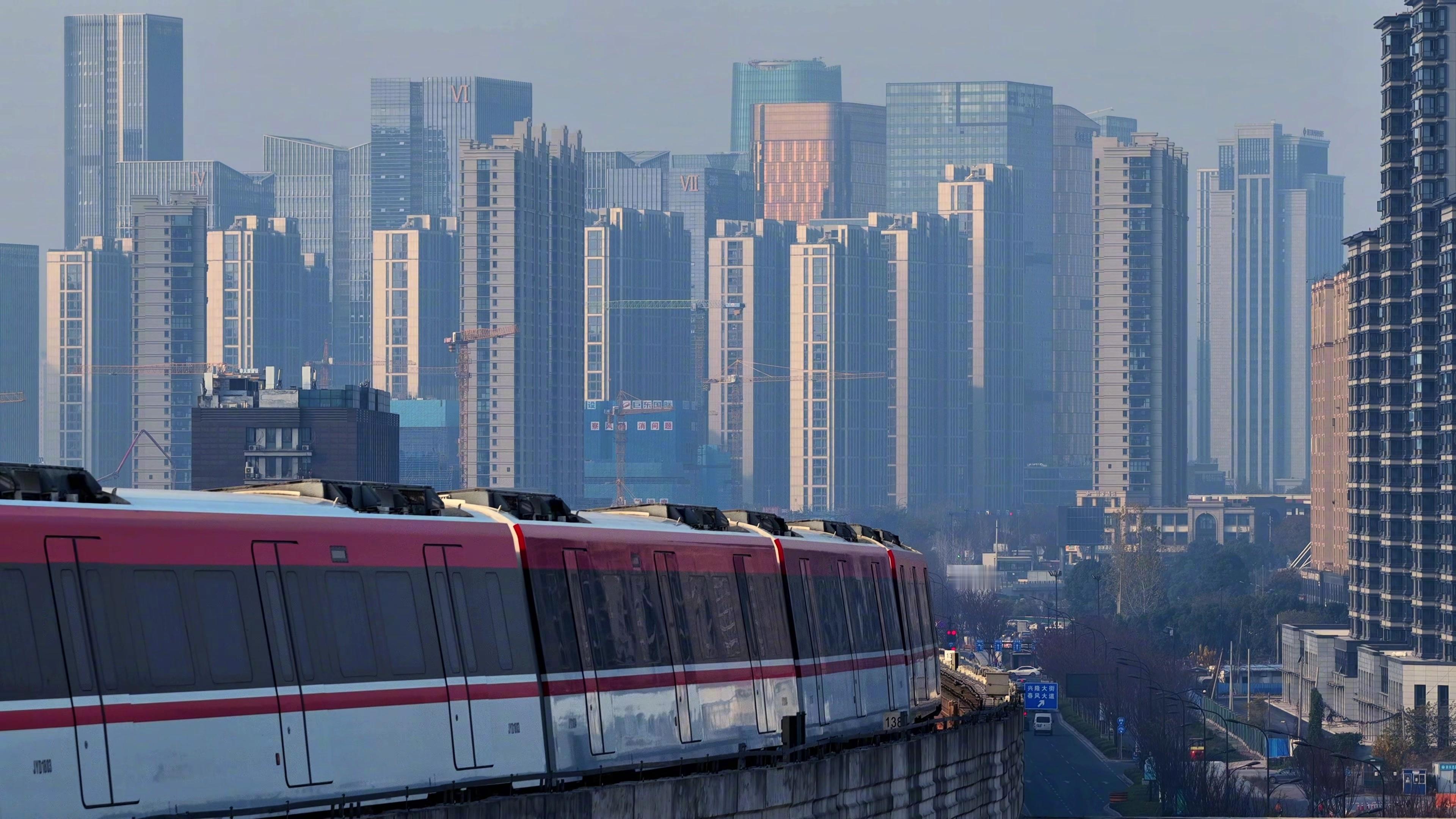 大年初一，为义乌打 call 昨晚春晚的五大取景地，藏着义乌的进化密码： ✅ 佛