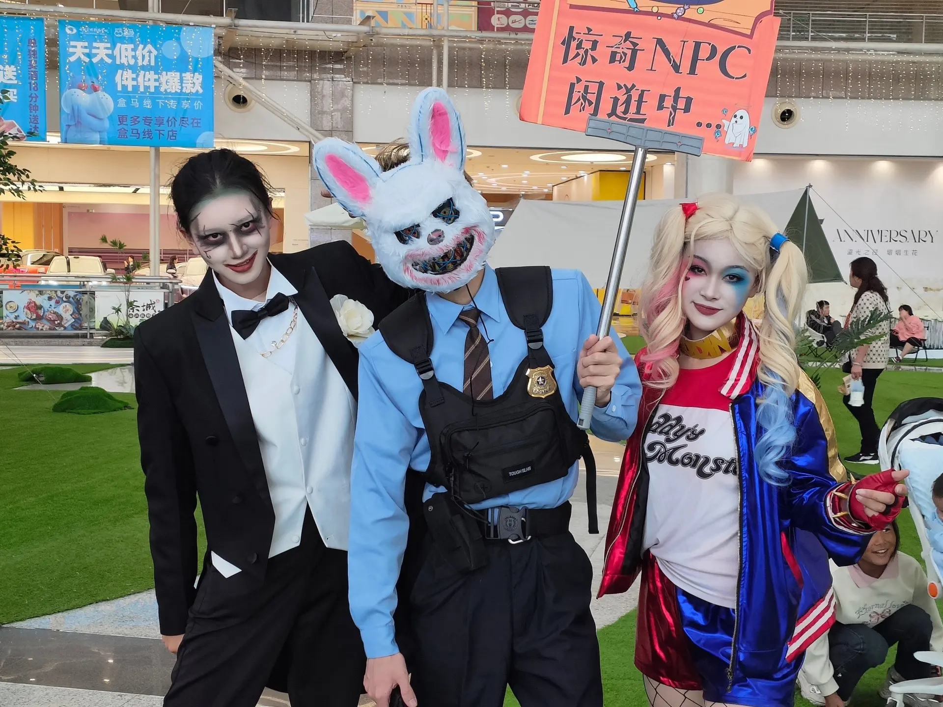 昨天兔子警官被僵尸咬了 变成了僵尸兔。集邮