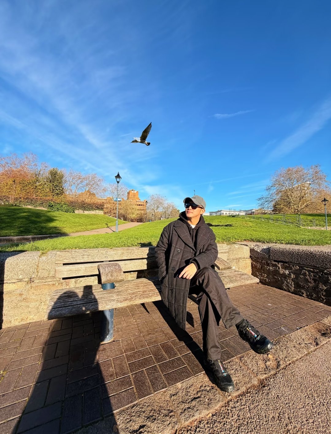 明星丨日常沙溢的一组日常图片，一句话夸两个人呢～“每个成功的摄影师背后都有个好的