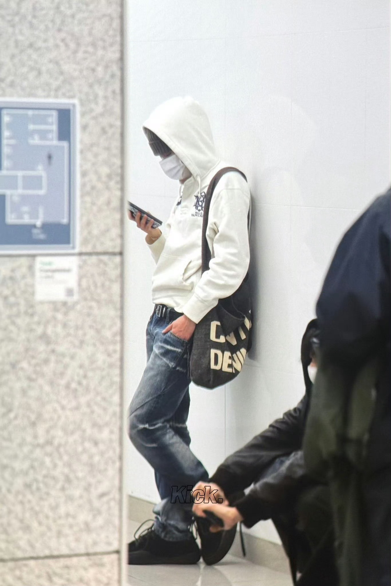 sohee style这个扁瘦的身材帅什么都有型😎 