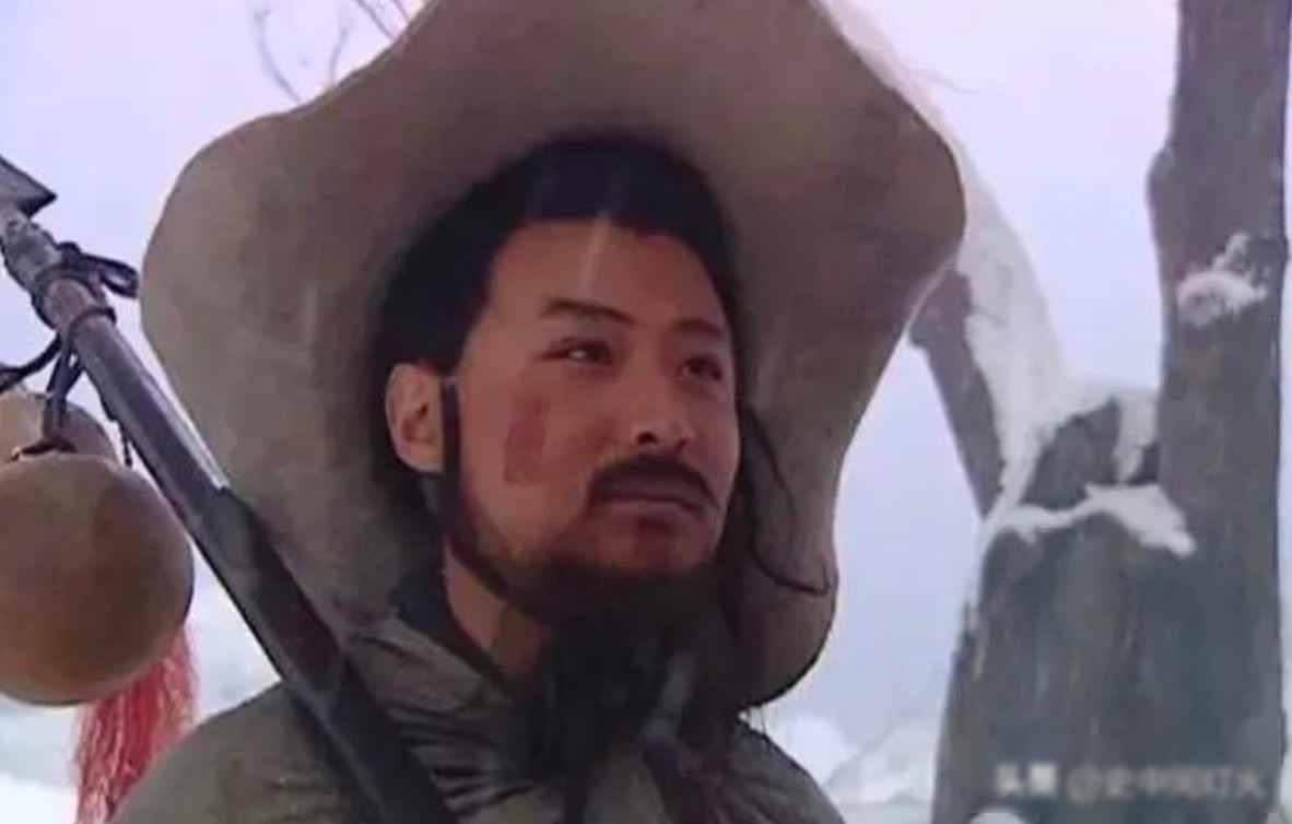 林冲杀王伦，表面上看义愤填膺，正气凛然。可回头看，他老婆被高衙内欺负，他不敢言，