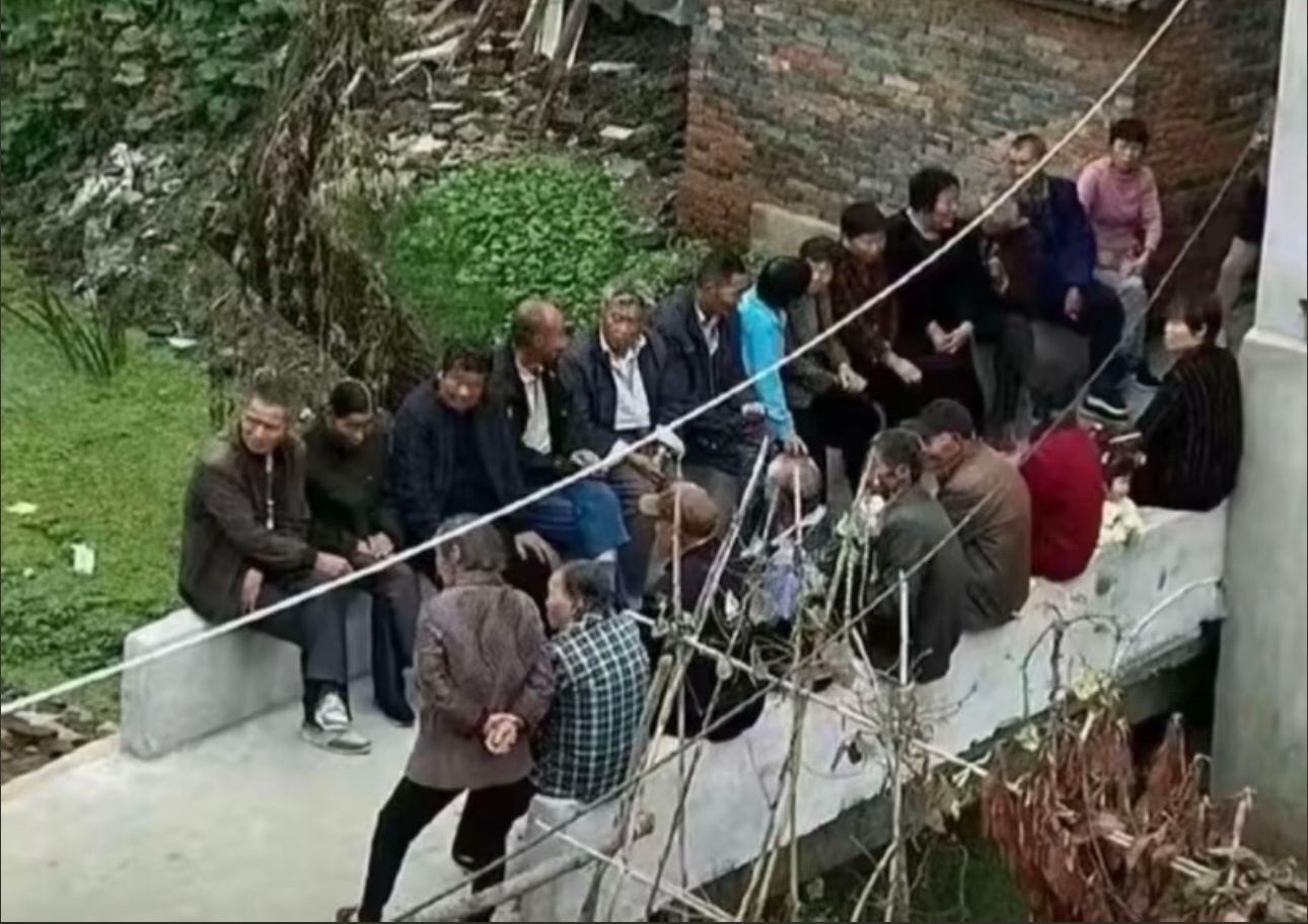7个工作日后就过年了 如果这是过年回家唯一的路，请问阁下如何应对[思考] 