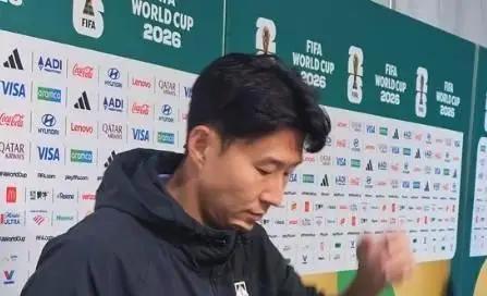 笔墨论球决战世界杯要搞好足球，就要势利眼一点儿。在世界杯上，韩国足球被南非队整了